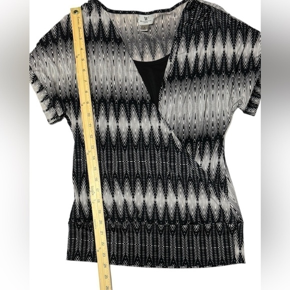 Worthington Stretch Short Sleeve Faux Wrap Black and Off White Blouse Size Small - Picture 11 of 12